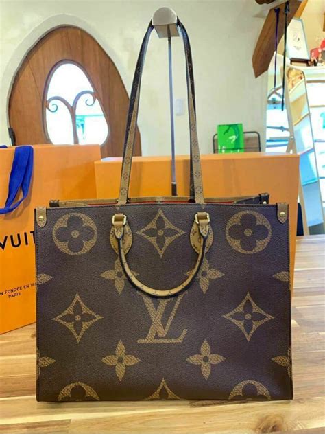 louis vuitton onthe go|Louis Vuitton extra large tote.